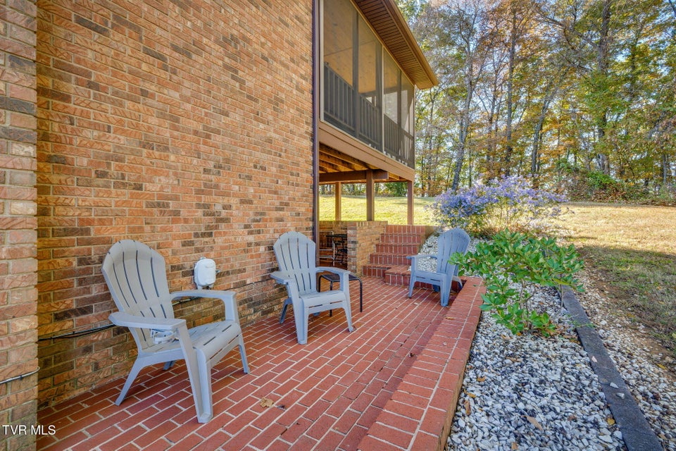 Photo #33: 2316 Colonial View Road