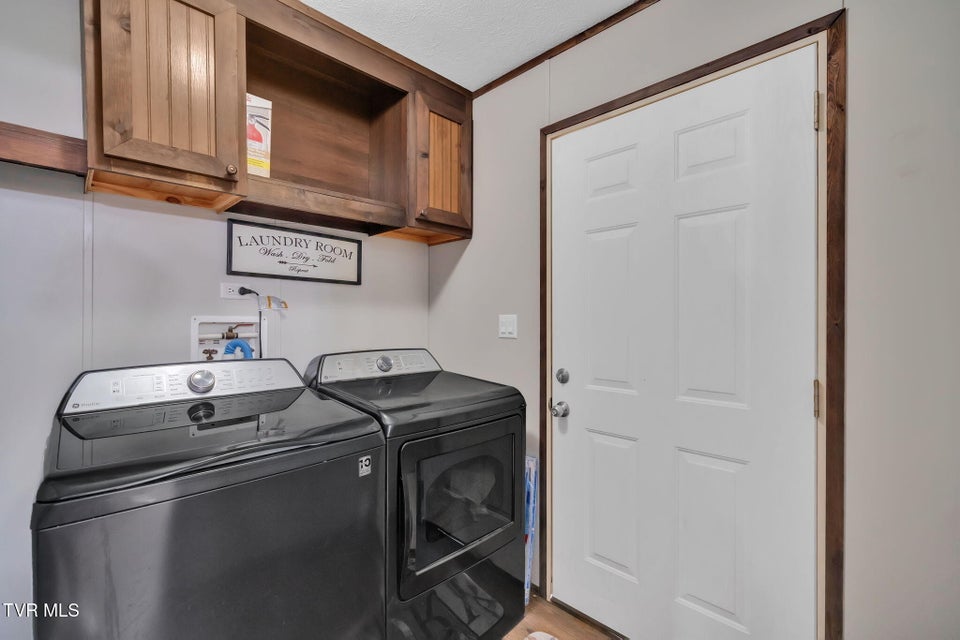 Photo #29: 3176 Highway 421