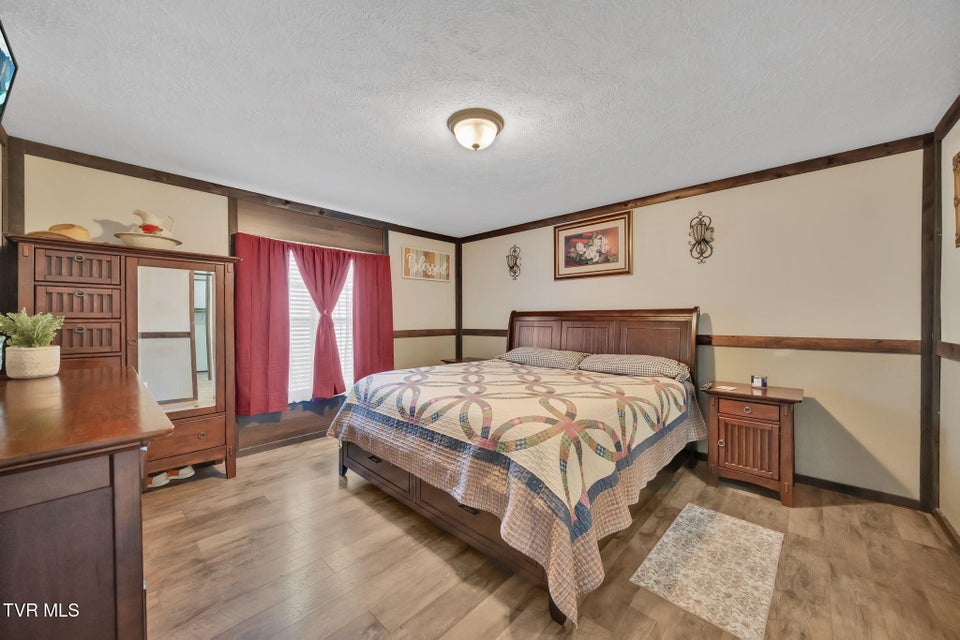 Photo #33: 3176 Highway 421