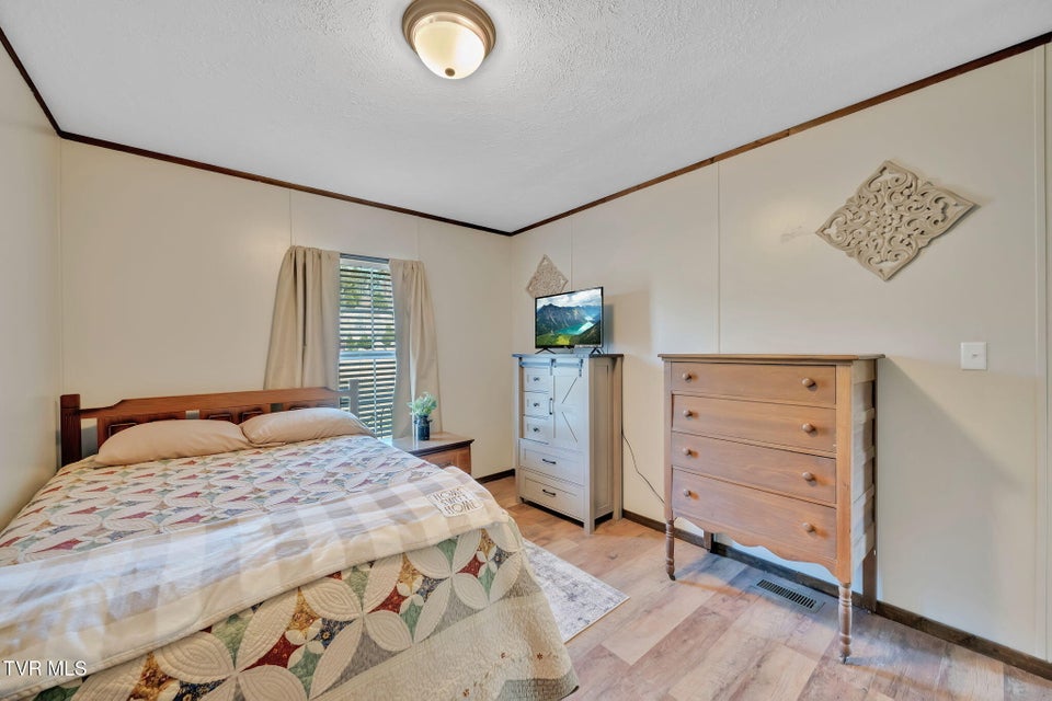 Photo #35: 3176 Highway 421