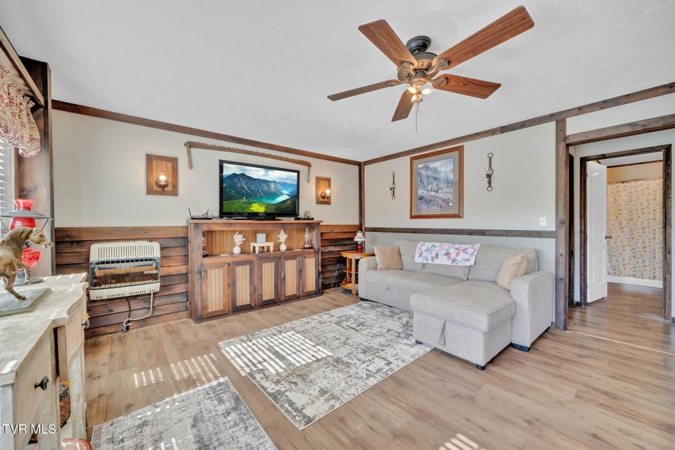 Photo #37: 3176 Highway 421