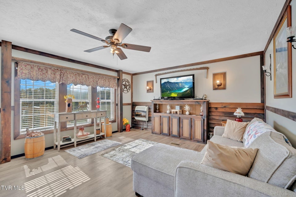 Photo #48: 3176 Highway 421