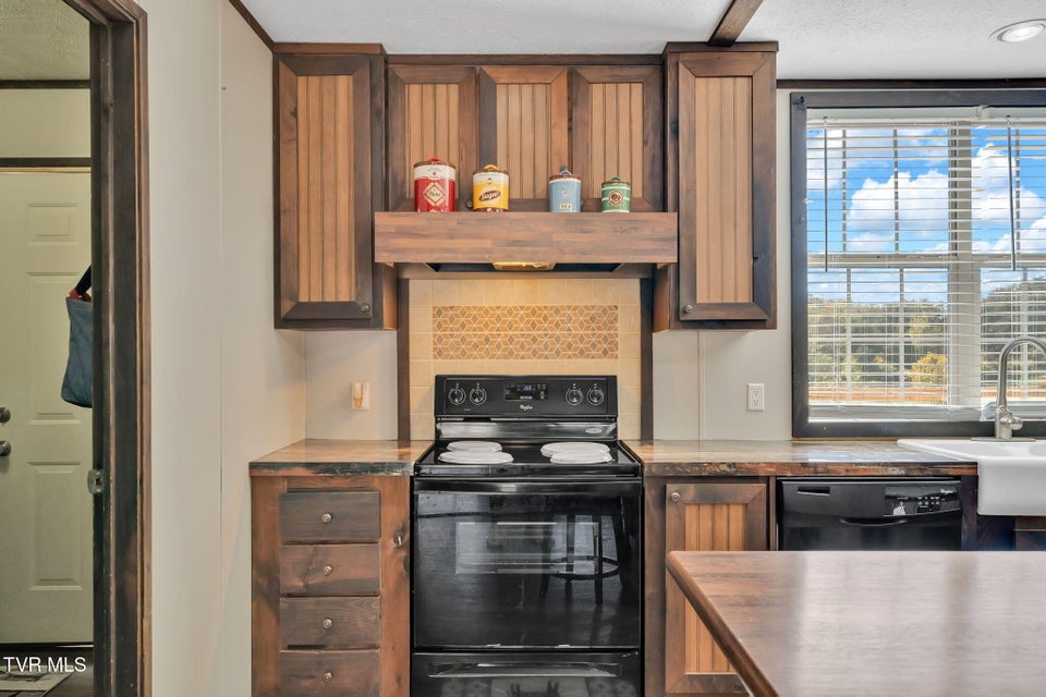 Photo #58: 3176 Highway 421