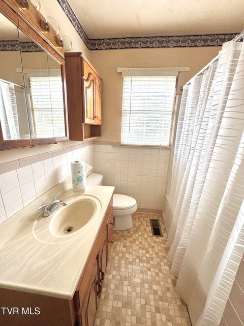 Photo #17: 123 Randolph Avenue