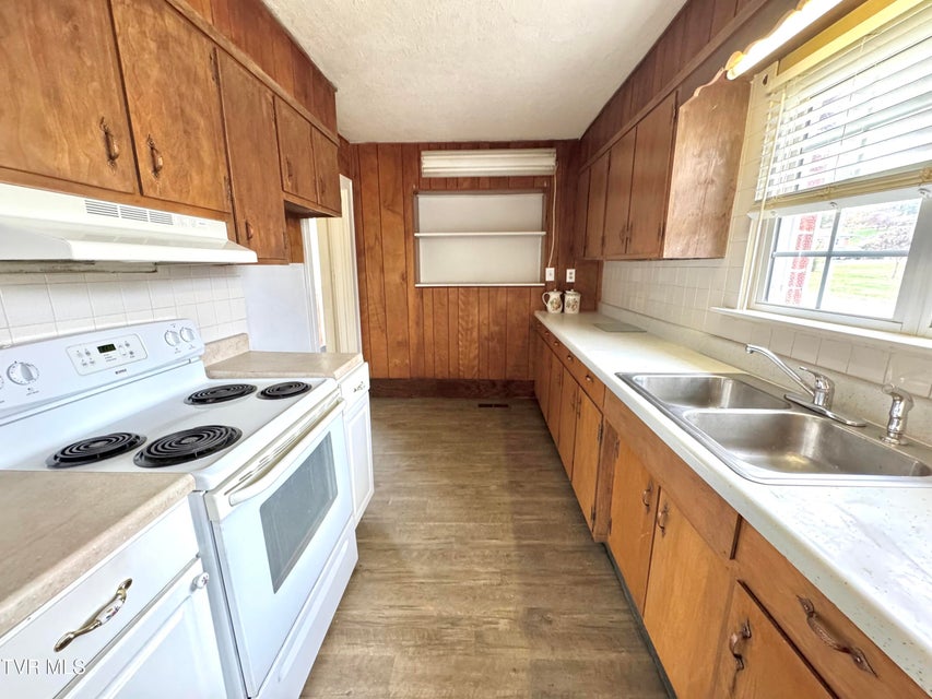 Photo #20: 123 Randolph Avenue