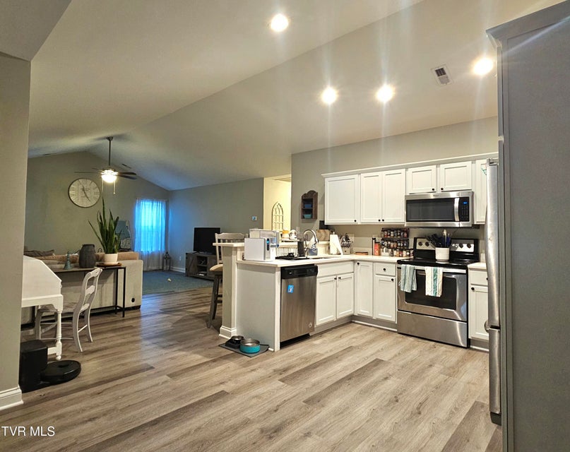 Photo #9: 736 Spring Park Road