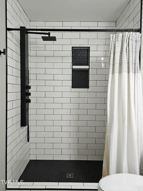 Photo #30: 736 Spring Park Road