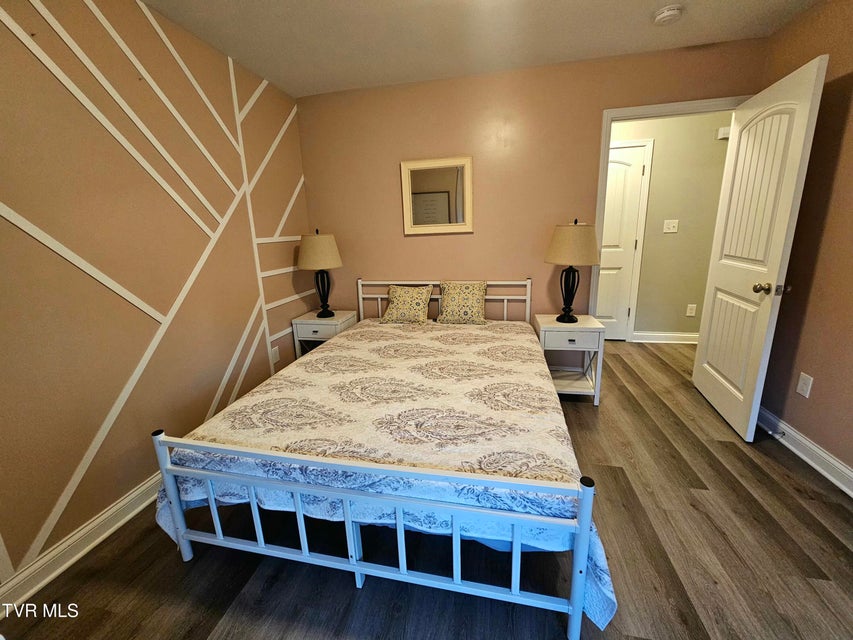 Photo #37: 736 Spring Park Road