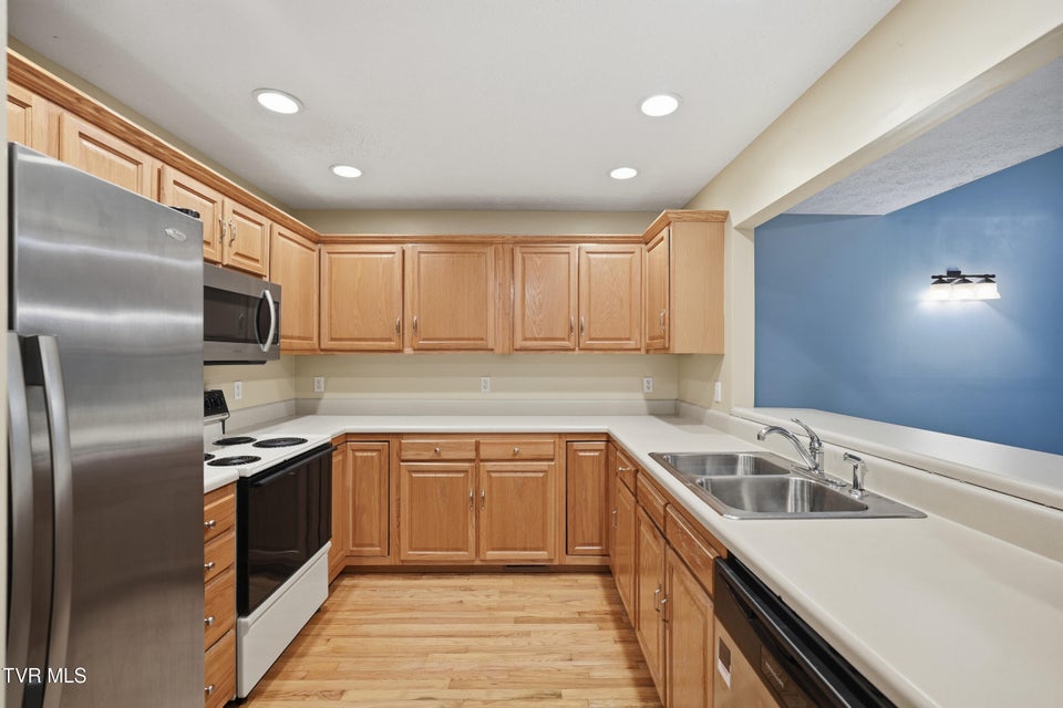 Photo #8: 780 Hamilton Road