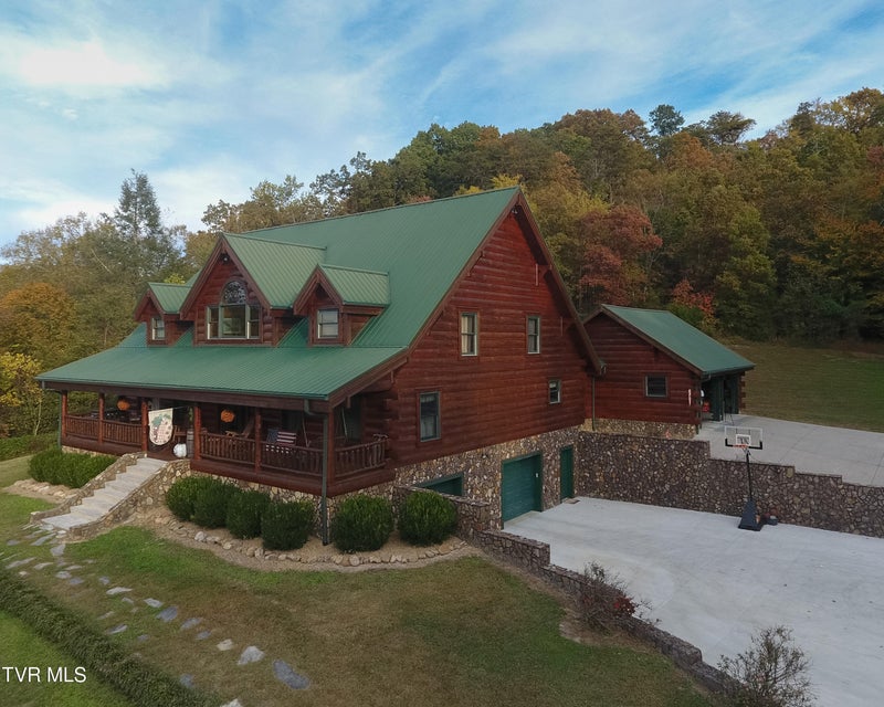 Photo #2: 397 Jennings Lane