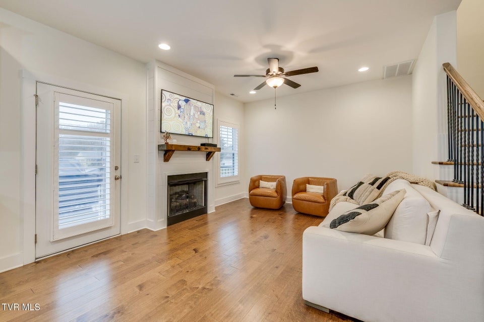 Photo #7: 35 Palmetto Court