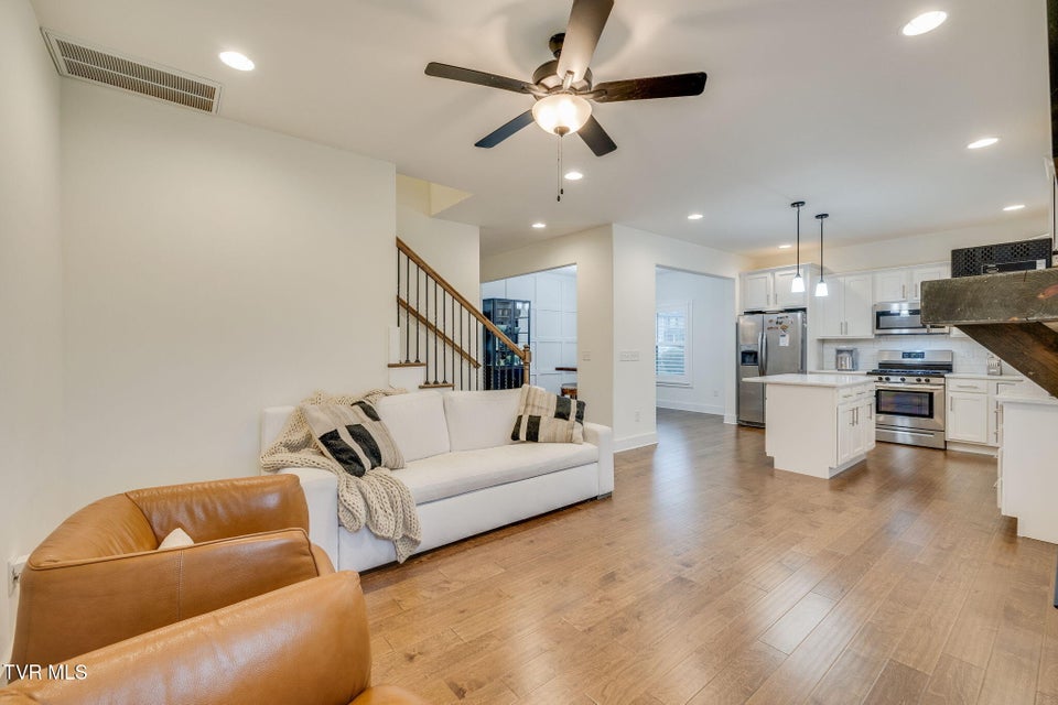 Photo #9: 35 Palmetto Court