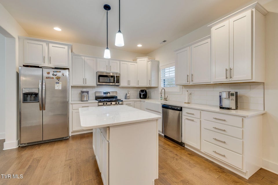 Photo #10: 35 Palmetto Court