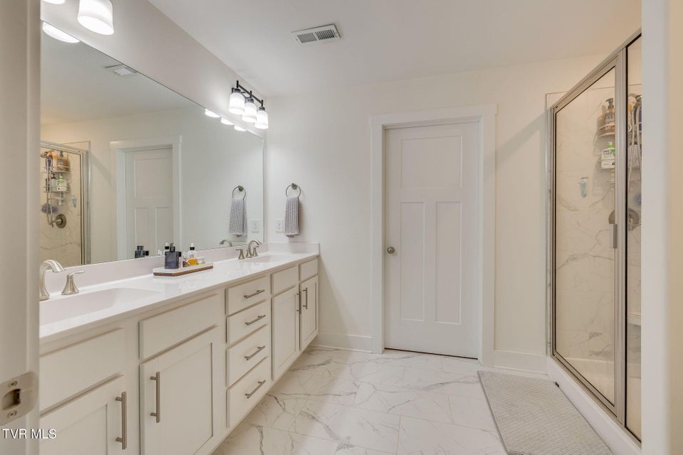 Photo #24: 35 Palmetto Court