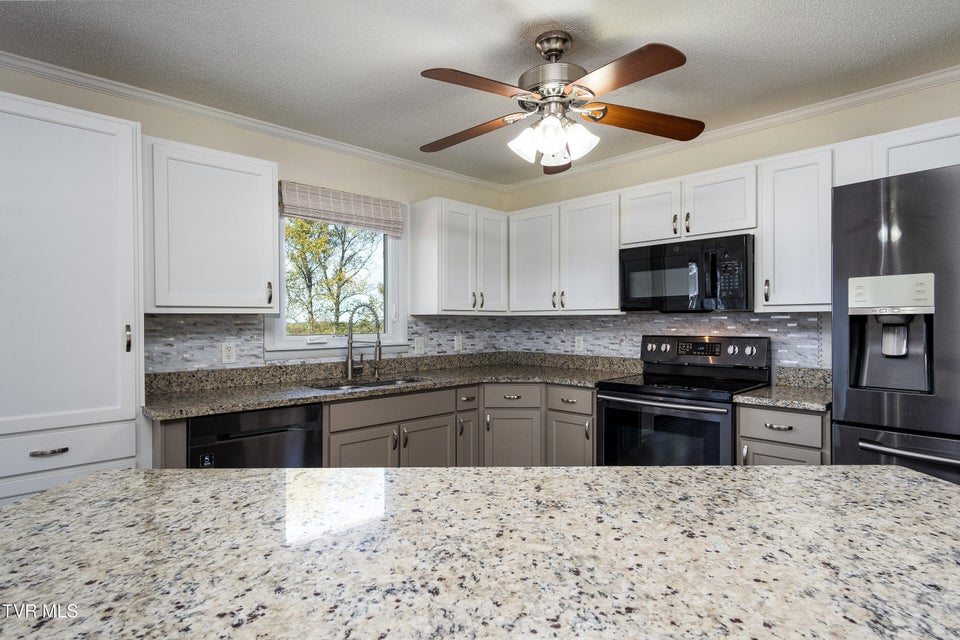 Photo #11: 145 Village Lane