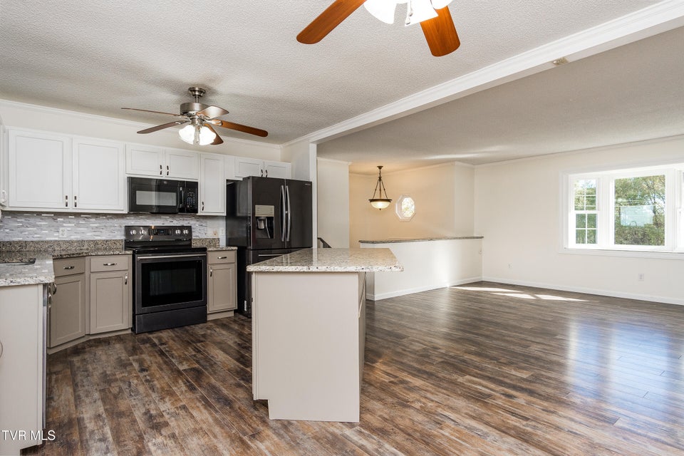 Photo #9: 145 Village Lane