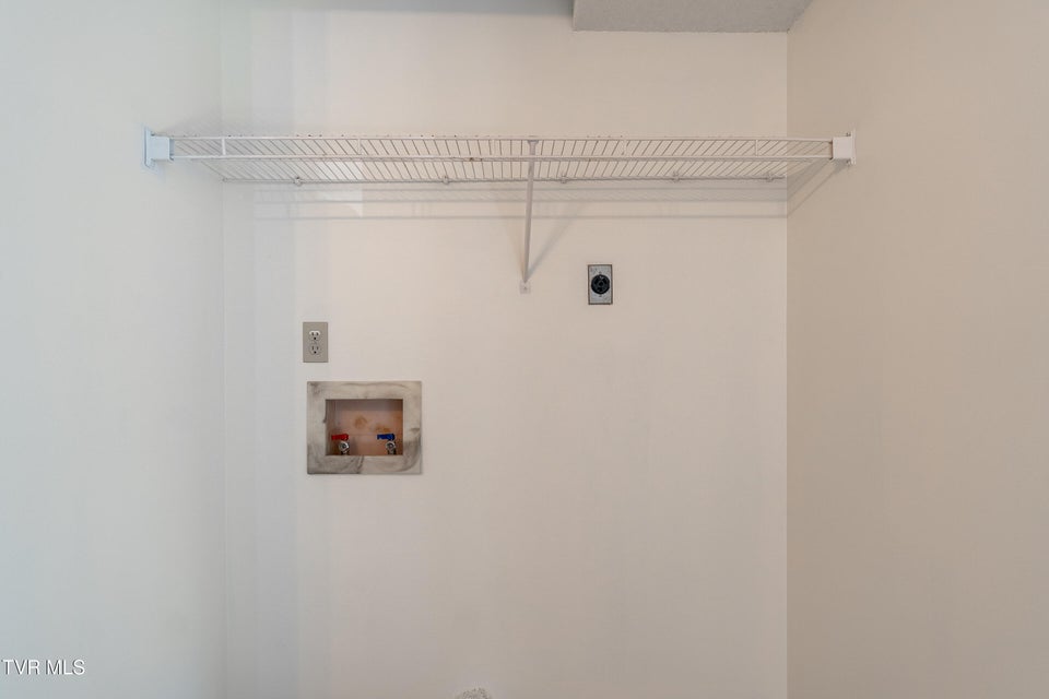 Photo #24: 145 Village Lane