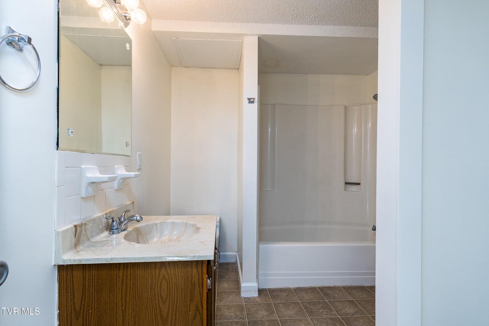 Photo #25: 145 Village Lane