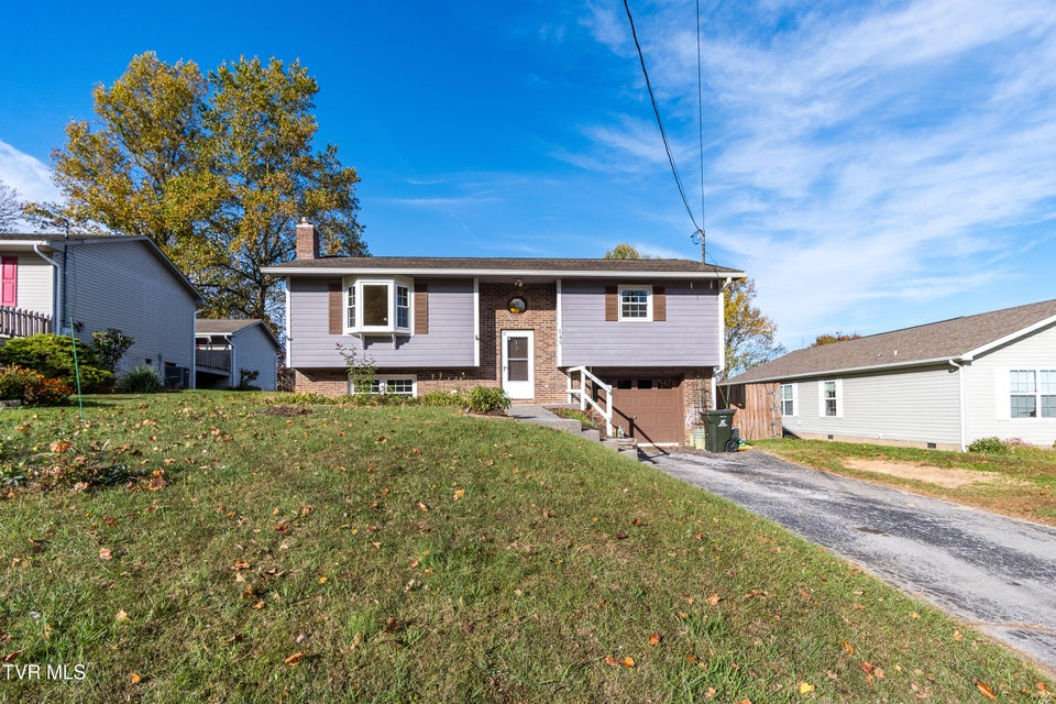 Photo #32: 145 Village Lane