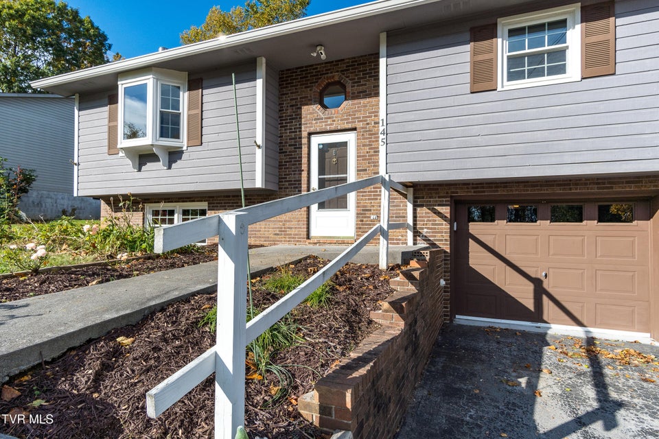 Photo #34: 145 Village Lane