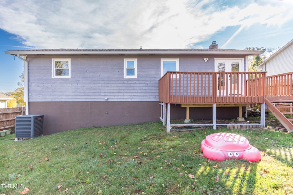 Photo #36: 145 Village Lane