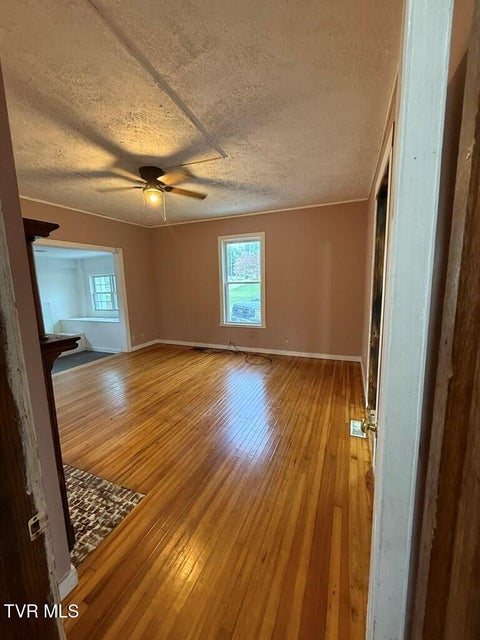 Photo #14: 539 Madison Street