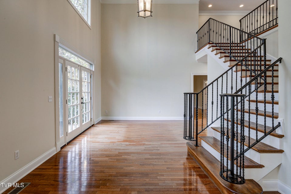 Photo #4: 9 Carriage Court