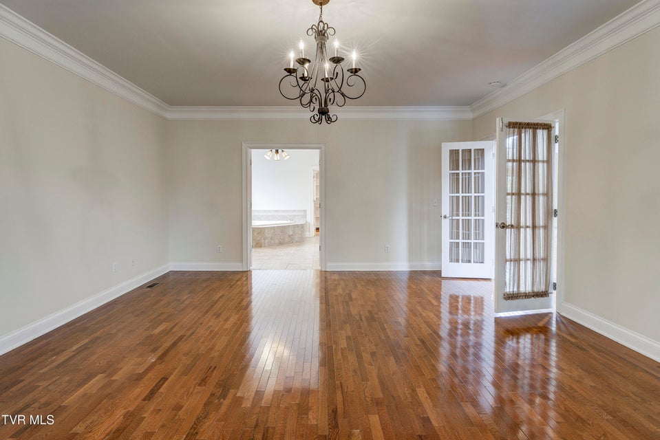 Photo #32: 9 Carriage Court