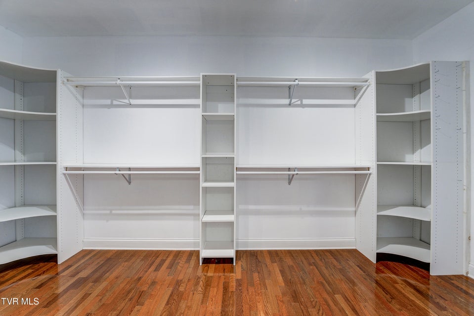 Photo #40: 9 Carriage Court