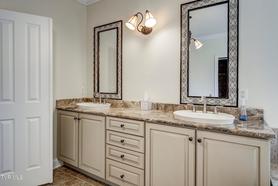 Photo #35: 9 Carriage Court