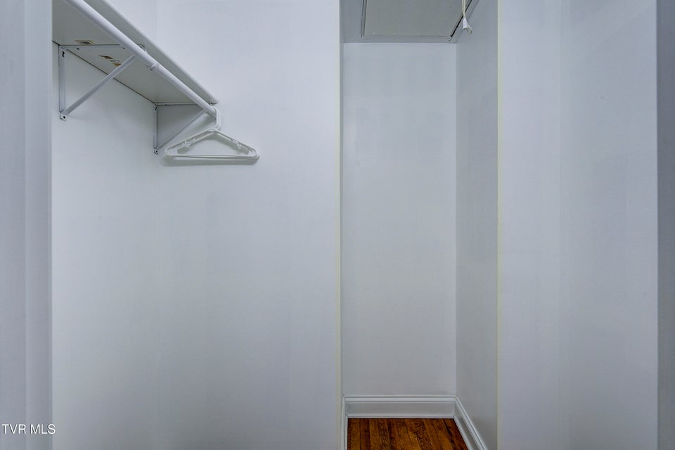 Photo #48: 9 Carriage Court