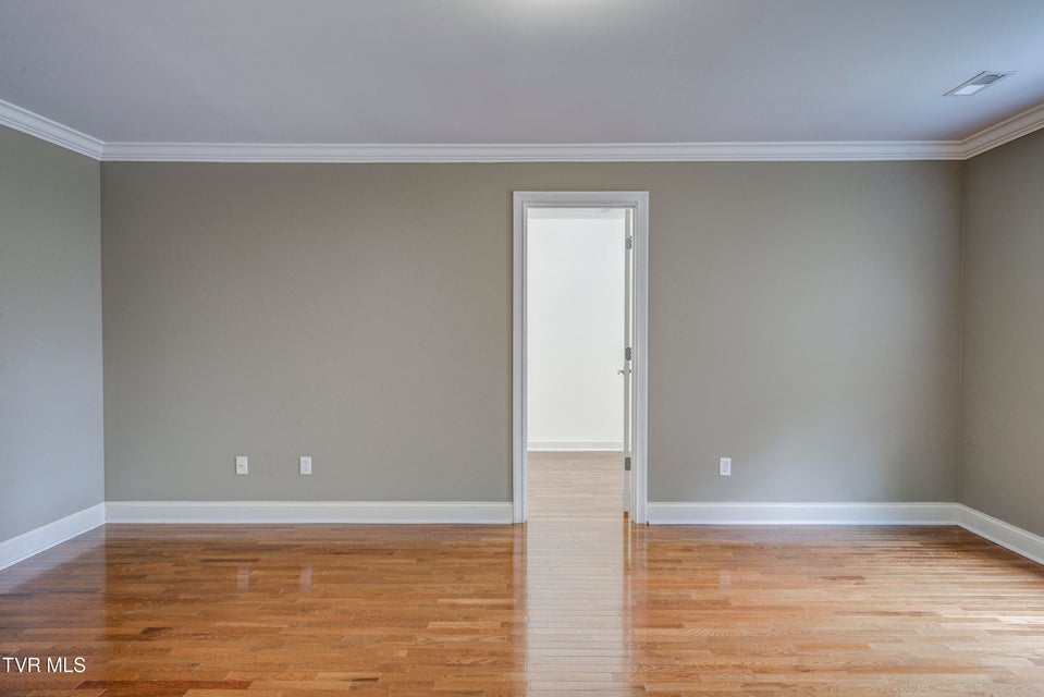 Photo #60: 9 Carriage Court