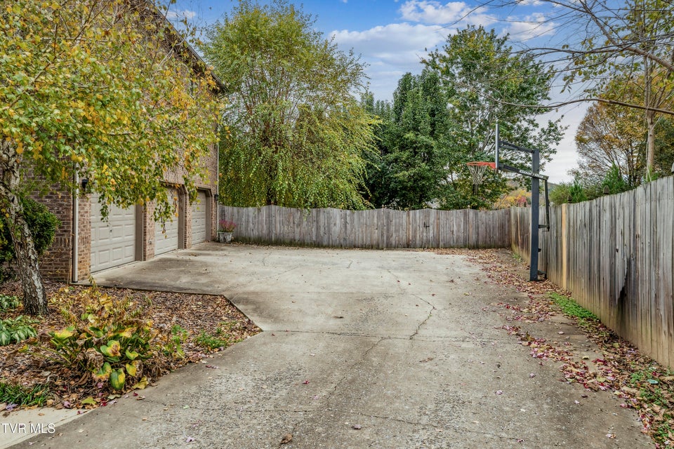 Photo #91: 9 Carriage Court