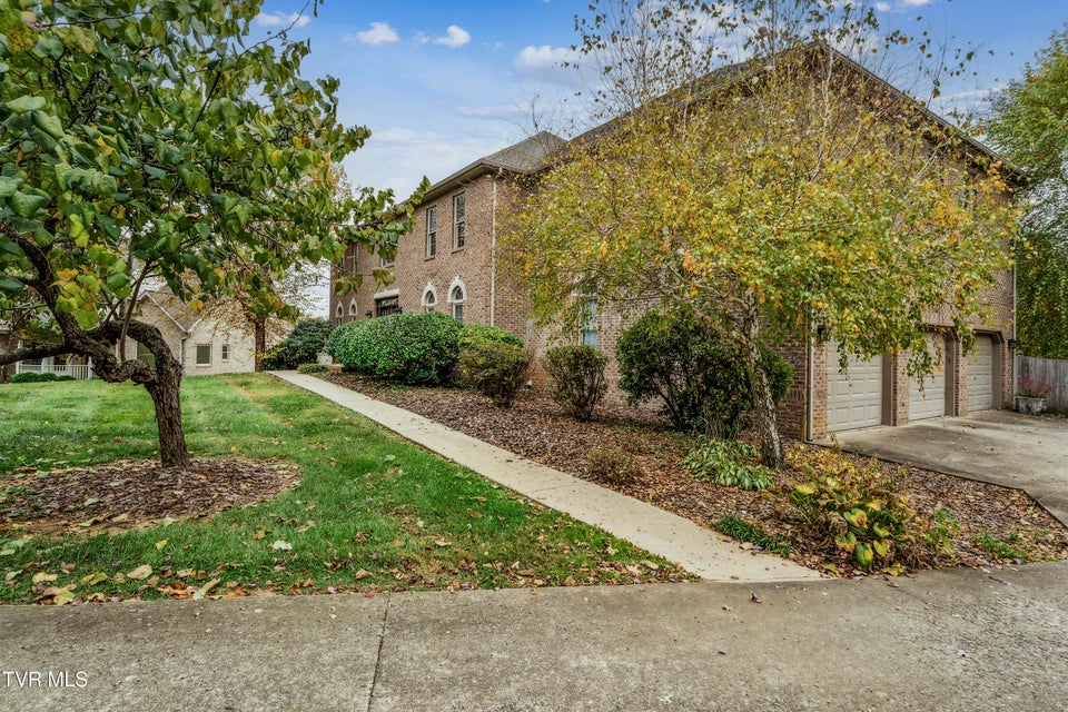 Photo #90: 9 Carriage Court