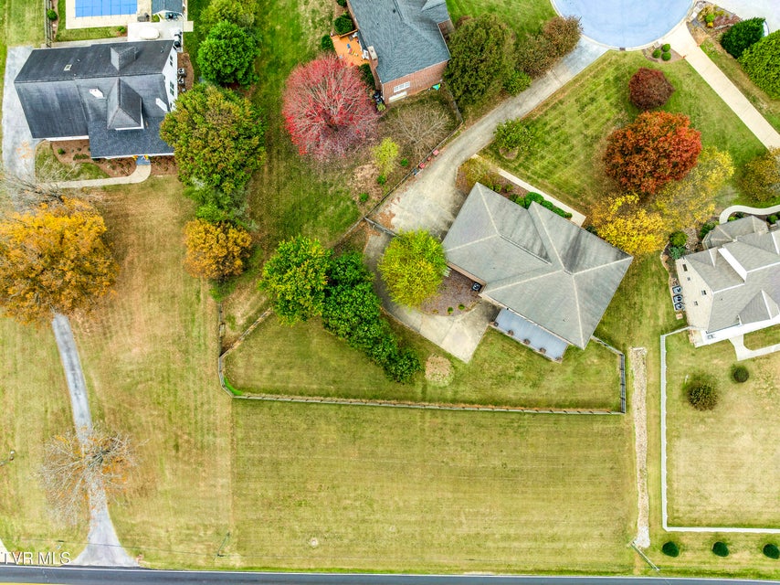 Photo #2: 9 Carriage Court