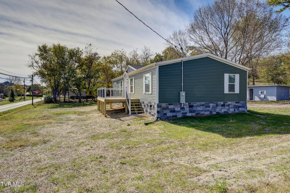 Photo #7: 560 Main Street