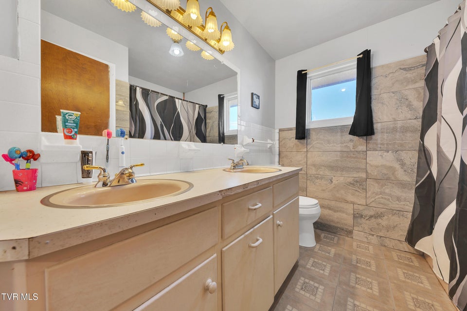 Photo #14: 586 Telford New Victory Road