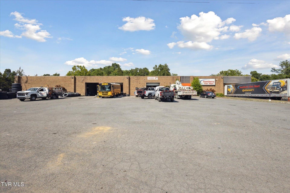 Photo #4: 1551 Wilcox Drive