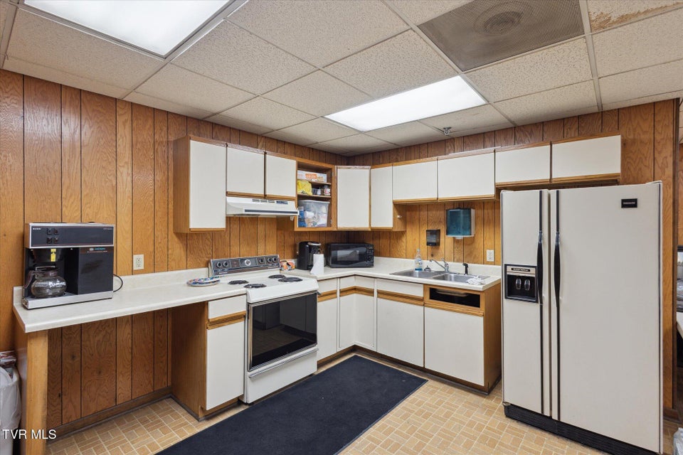 Photo #12: 1551 Wilcox Drive