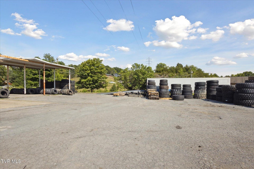 Photo #25: 1551 Wilcox Drive