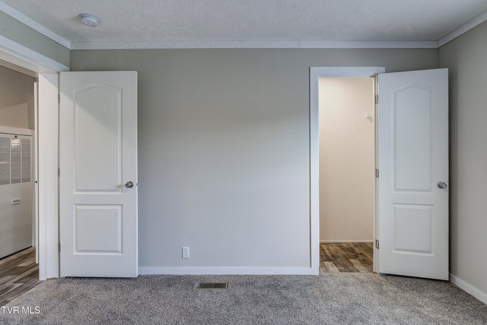 Photo #34: 560 Main Street