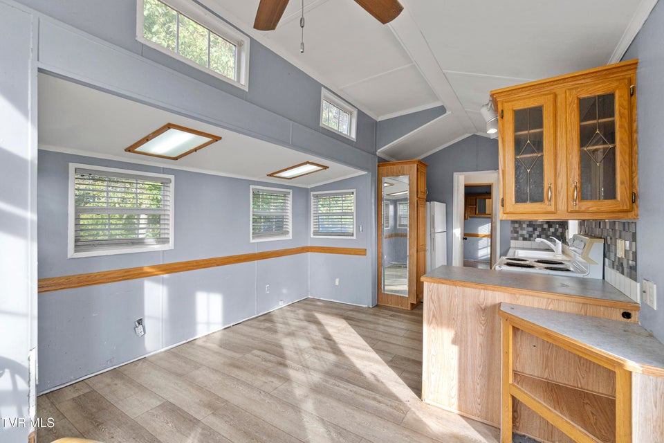 Photo #11: 202 Tweed Road