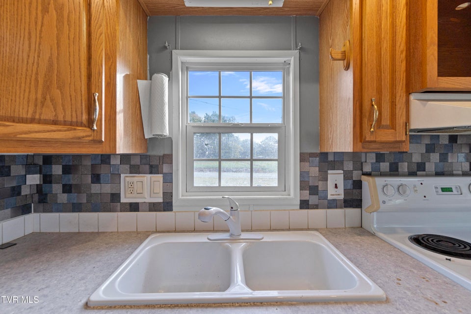 Photo #15: 202 Tweed Road