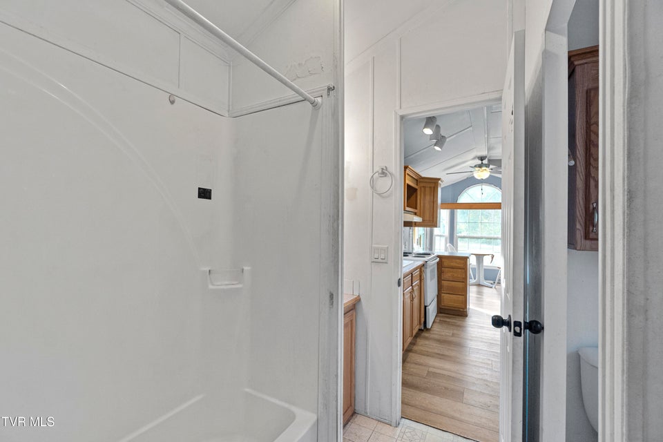 Photo #17: 202 Tweed Road