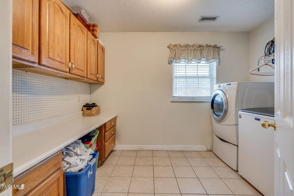 Photo #26: 511 Old Stage Road