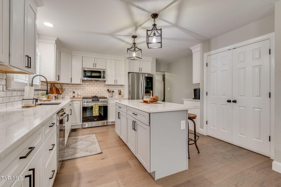 Photo #14: 511 Old Stage Road