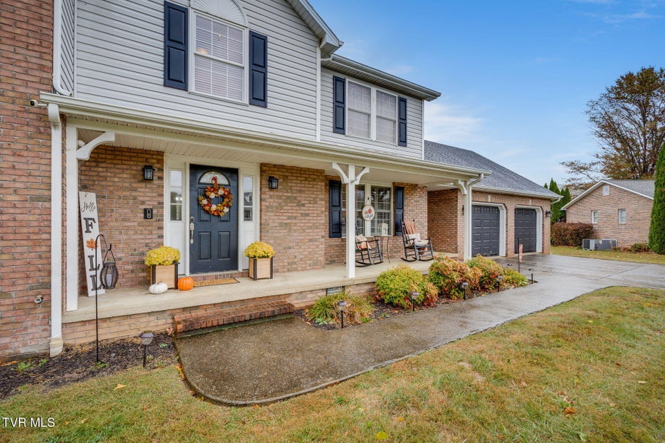 Photo #4: 511 Old Stage Road