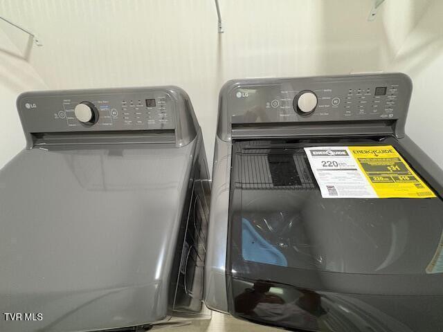 Photo #48: 2496 Siam Road