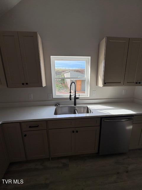 Photo #39: 2496 Siam Road