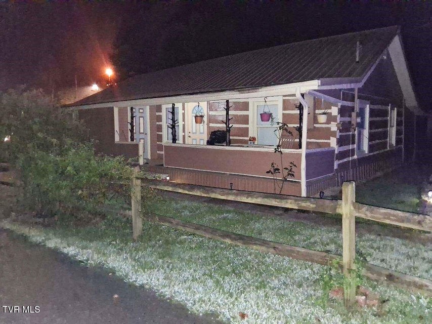 Photo #32: 2301 Monarch Road